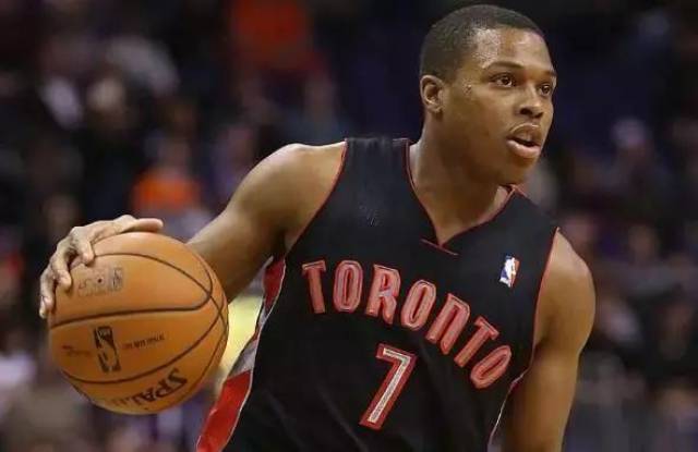 一名身背5 一名身背5